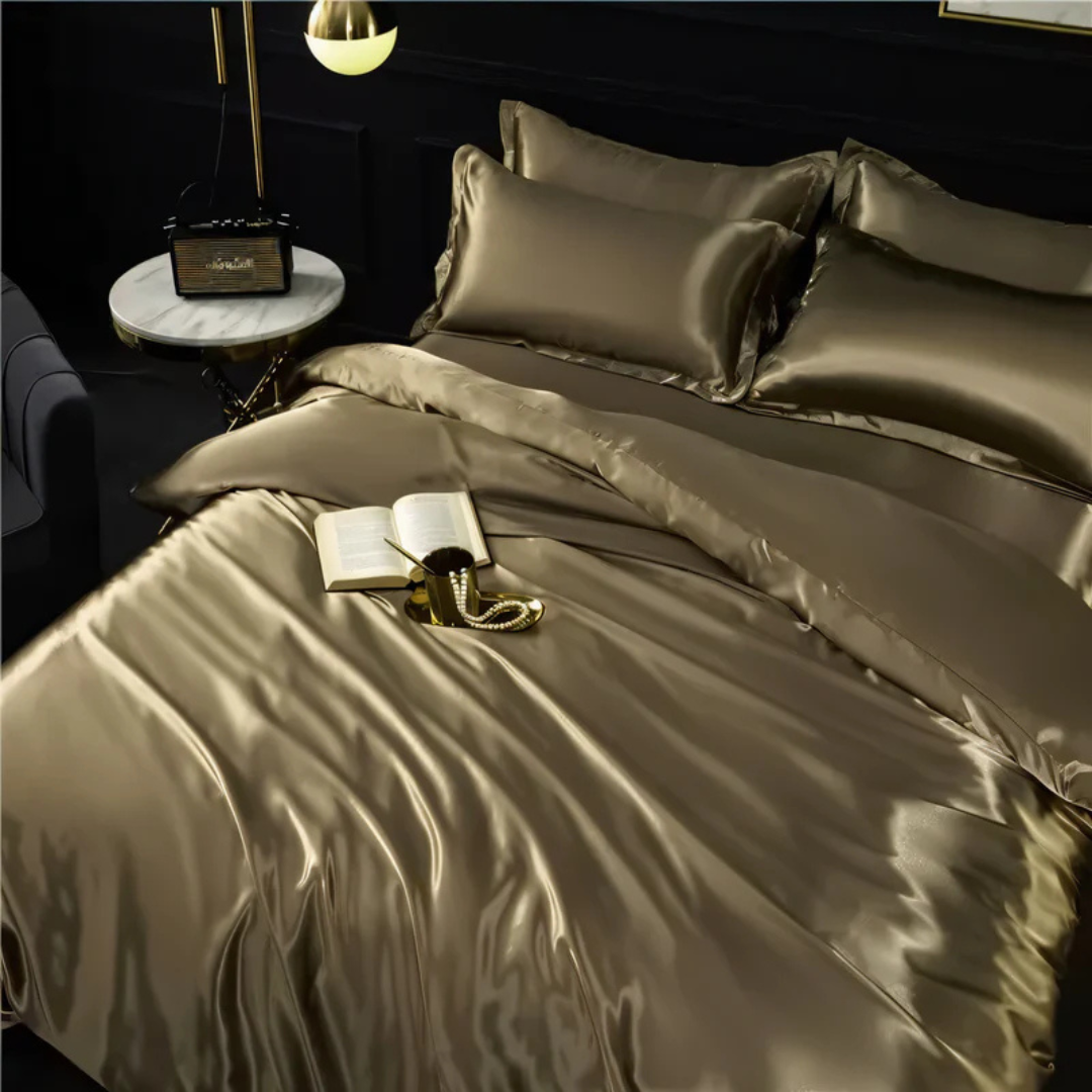 Duvet Cover Set with 2 Pillowcases, Polyester Bed Linen – image 12