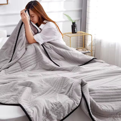 Cooling Blanket for Hot Sleepers, Summer Bed Blanket for Warm Weather