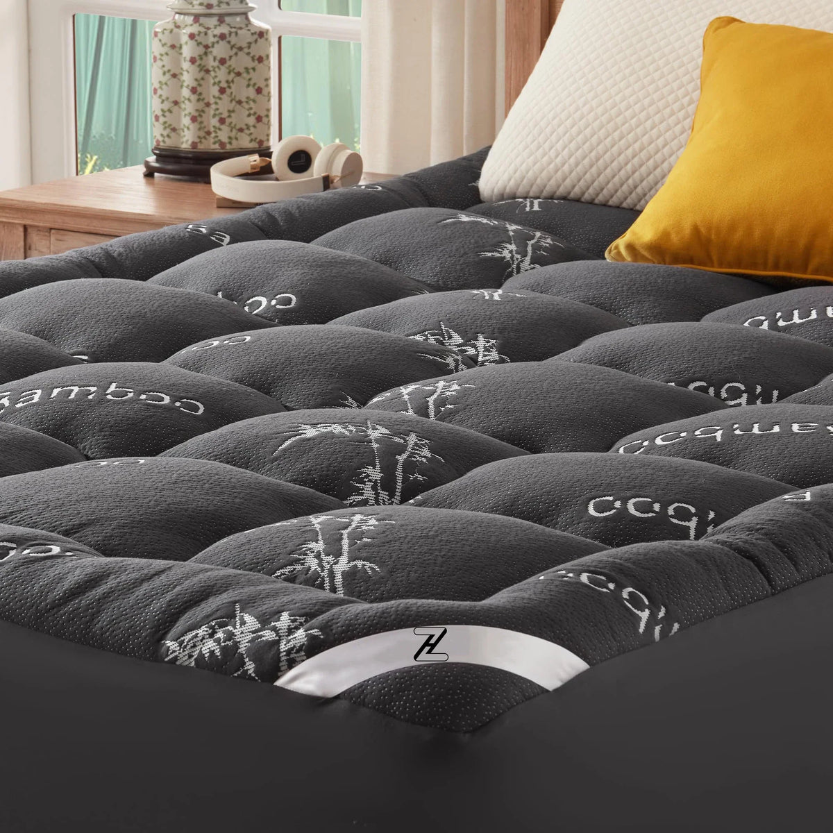 Bamboo Mattress Toppers, Quilted Cooling Mattress Topper for Twin to King Bed, Ultra Soft Non Toxic Queen Bed Topper
