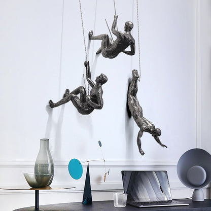 Climber Wall Art, Wall Sculpture in Resin and Iron – image 10