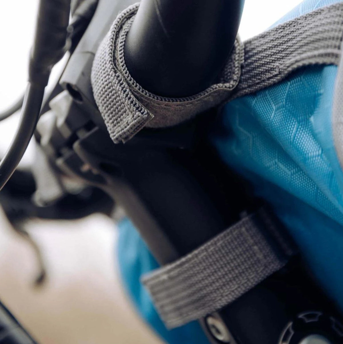 Bike Handlebar Bag with Phone Holder, Bike Accessories with Shoulder Strap – image 9